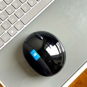 Microsoft Sculpt Ergonomic Mouse